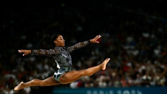 Simone Biles volvió a volar, en París y en Netflix — Pía Supervielle — No Toquen Nada | El Espectador 810