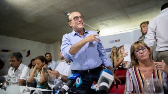 Martínez: su candidatura, el chiste por “los latas” y el aire que exigió Astori — Informes — No Toquen Nada | El Espectador 810