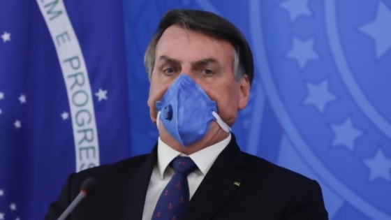La “gripecinha” de Bolsonaro y la crisis política que desató — Denise Mota — No Toquen Nada | El Espectador 810