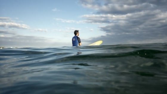 La persecución a los surfistas como deporte del momento — Darwin - Columna Deportiva — No Toquen Nada | El Espectador 810