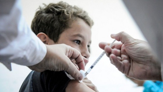 La pandemia, los niños y las vacunas — Entrada libre — Más Temprano Que Tarde | El Espectador 810