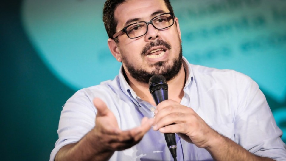 Alejandro Sánchez: “El MPP elaboró seis proyectos de Ley para atajar la crisis del Coronavirus” —  Entrevistas — Al Día 810 | El Espectador 810