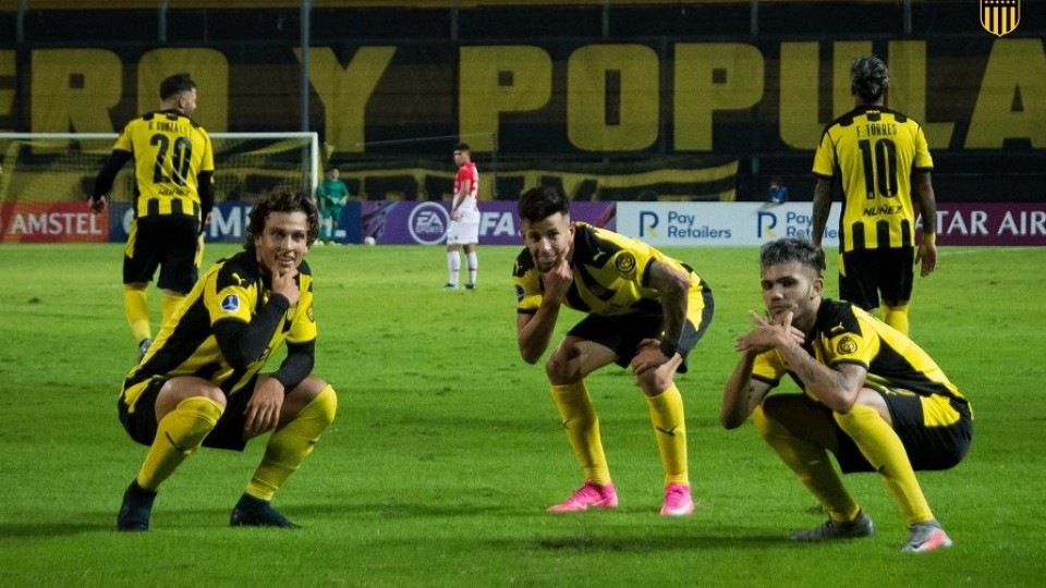 Peñarol volvió a ganar y se ilusiona en la Copa —  Deportes — Primera Mañana | El Espectador 810