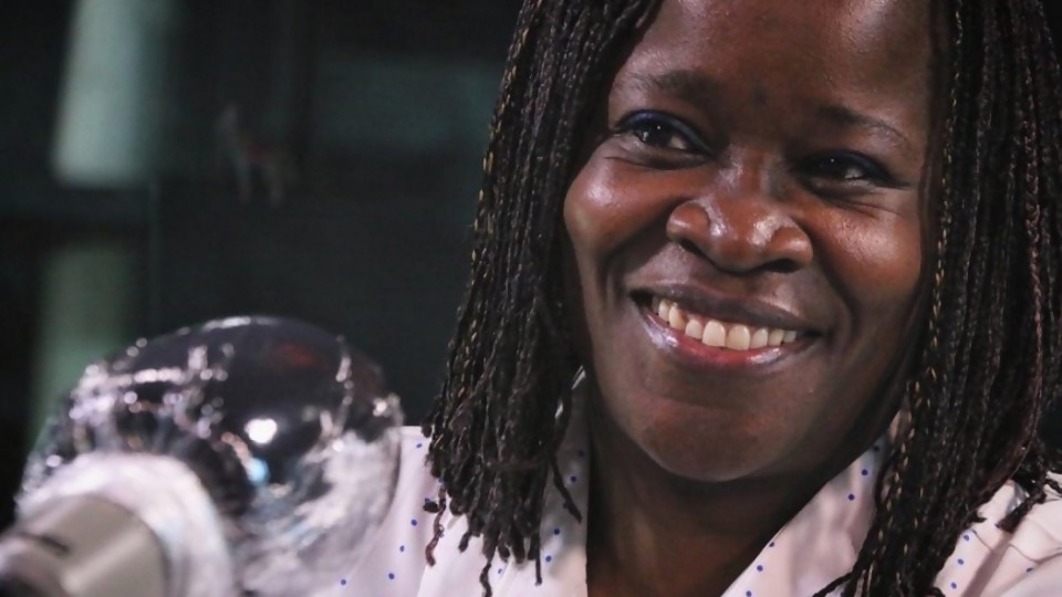 La historia de Angelina Vunge, la angoleña que tomó el sufrimiento como “lección de vida” —  Charlemos de vos — Abran Cancha | El Espectador 810