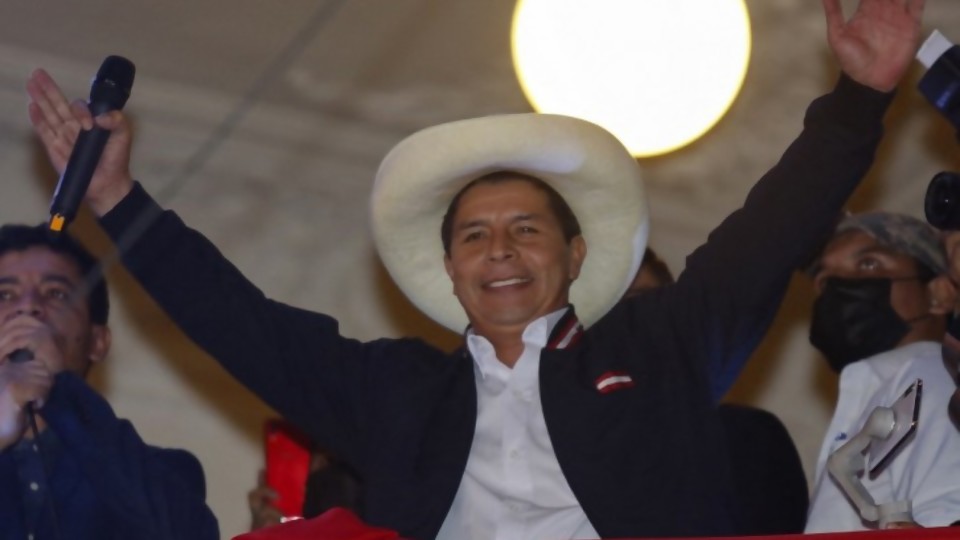 Finalmente Perú definió su presidente, Pedro Castillo asume el 28 de julio —  La Entrevista — Más Temprano Que Tarde | El Espectador 810