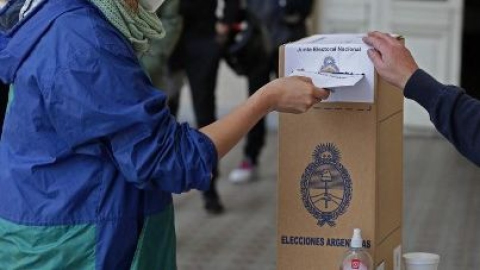 Resultado de las PASO en Argentina. Análisis de César Tcach, doctor en Historia, docente e investigador de la Universidad Nacional de Córdoba —  La Entrevista — Más Temprano Que Tarde | El Espectador 810