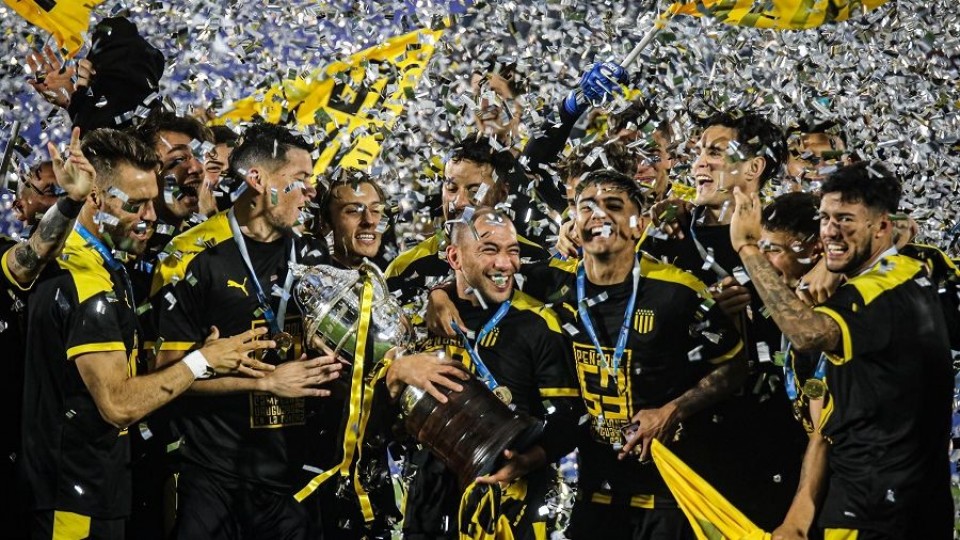 Con estilo propio: Peñarol campeón uruguayo —  Deportes — Primera Mañana | El Espectador 810