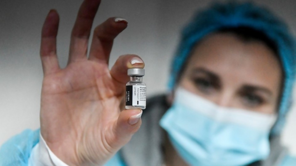 Cuarta dosis de la vacuna contra el Coronavirus —  La portada — Paren Todo | El Espectador 810