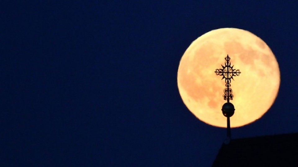 Cómo la Luna y las diferencias originales entre judíos y cristianos hacen “caer” temprano o tarde la Semana de Turismo —  Informes — No Toquen Nada | El Espectador 810