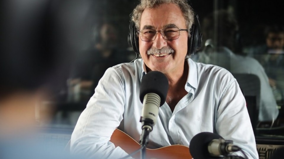 Gonzalo Moreira en familia y con su música que “sale del alma” —  Entrevistas — No Toquen Nada | El Espectador 810