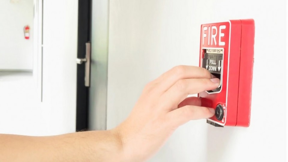 ¿Cómo prevenir incendios en casa? —  Segmento humorístico — La Venganza sera terrible | El Espectador 810