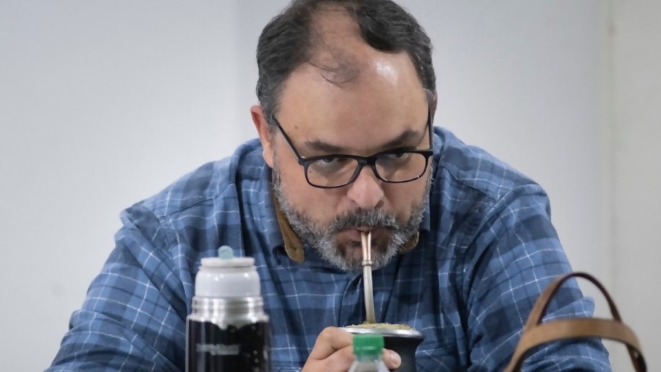 Darwin se puso el sayo de Sumo Pontífice Magurnista y absolvió a todos en el caso de Charles Carrera/ ¿Cuáles son las chances de tener 5 hijos varones y ninguno pastabasero? —  Columna de Darwin — No Toquen Nada | El Espectador 810