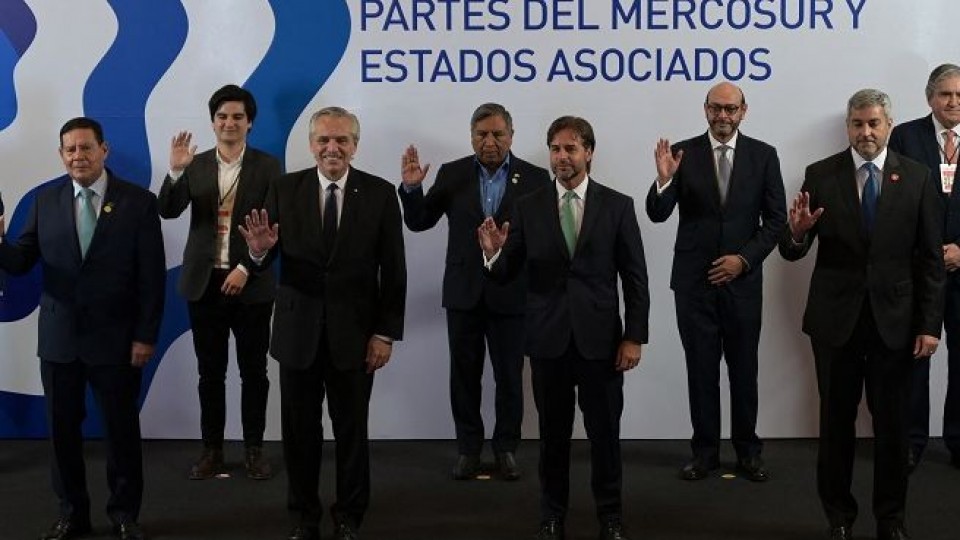 Tensión en la cumbre del Mercosur —  La portada — Paren Todo | El Espectador 810
