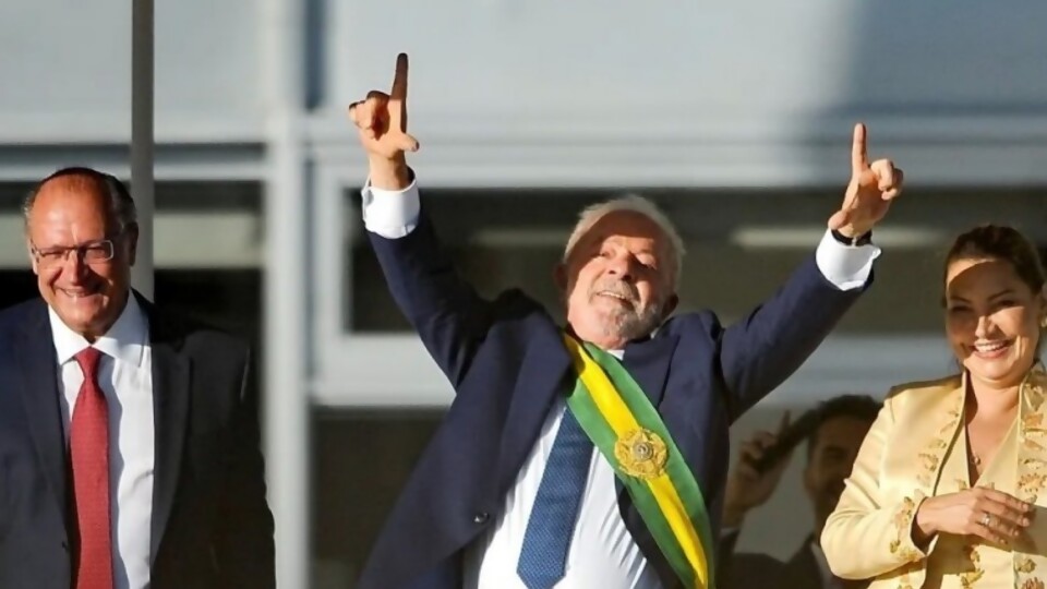 Los grandes ausentes y los mensajes políticos en la asunción de Lula —  Claudio Fantini — Primera Mañana | El Espectador 810