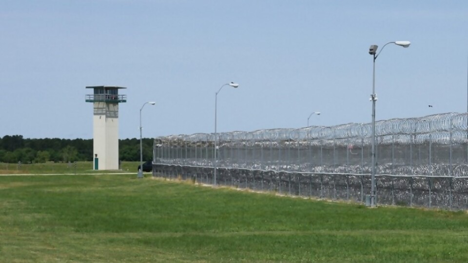 Menos cárceles: una propuesta con la firma de Trump —  Informes — No Toquen Nada | El Espectador 810
