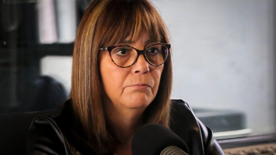  El Frente Amplio analiza si la ex ministra Irene Moreira cometió delitos en la adjudicación de una vivienda a militante de Cabildo Abierto —  La Entrevista — Más Temprano Que Tarde | El Espectador 810