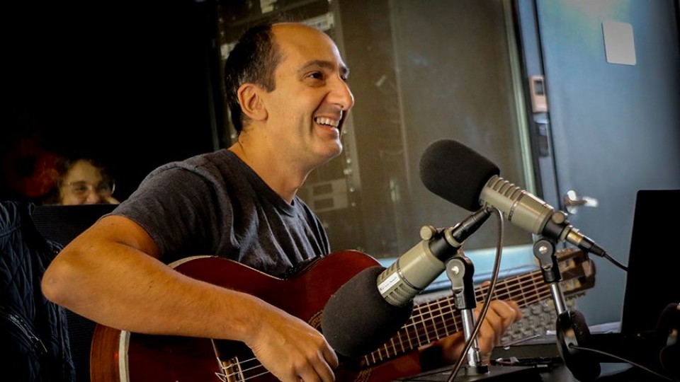 Diego Kuropatwa: la canción como herramienta para romper barreras —  La Entrevista — Más Temprano Que Tarde | El Espectador 810