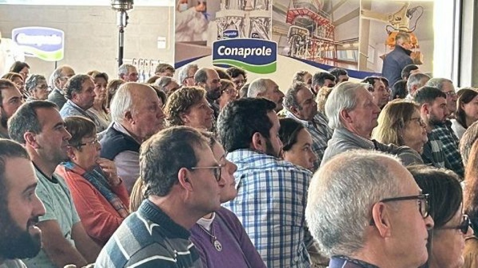 Eduardo Viera: feria de Prolesa les permitió a los productores un ahorro total de US$ 950.000 —  Lechería — Dinámica Rural | El Espectador 810