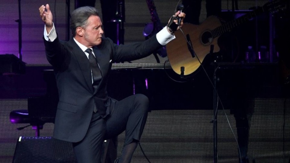 Luis Miguel regresa a Uruguay acompañado por sus teorías conspirativas —  Para regalar o regalarse — Paren Todo | El Espectador 810