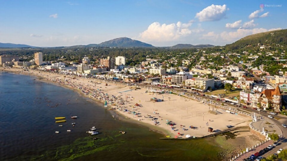 Temporada de verano: bajan las reservas y se mantienen las consultas —  La Entrevista — Más Temprano Que Tarde | El Espectador 810