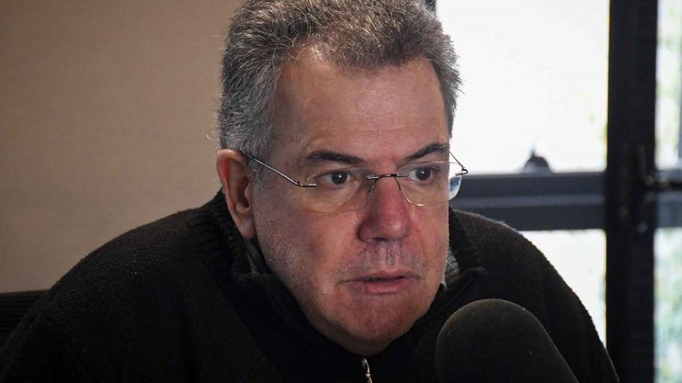 Gerardo Caetano: “Hoy hay una explosión de las fronteras que separan lo público de lo privado” —  La Entrevista — Más Temprano Que Tarde | El Espectador 810