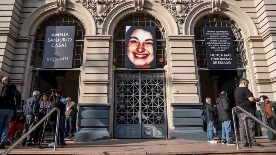 Homenaje a Amelia Sanjurjo en la Universidad de la República —  Qué tiene la tarde — Más Temprano Que Tarde | El Espectador 810