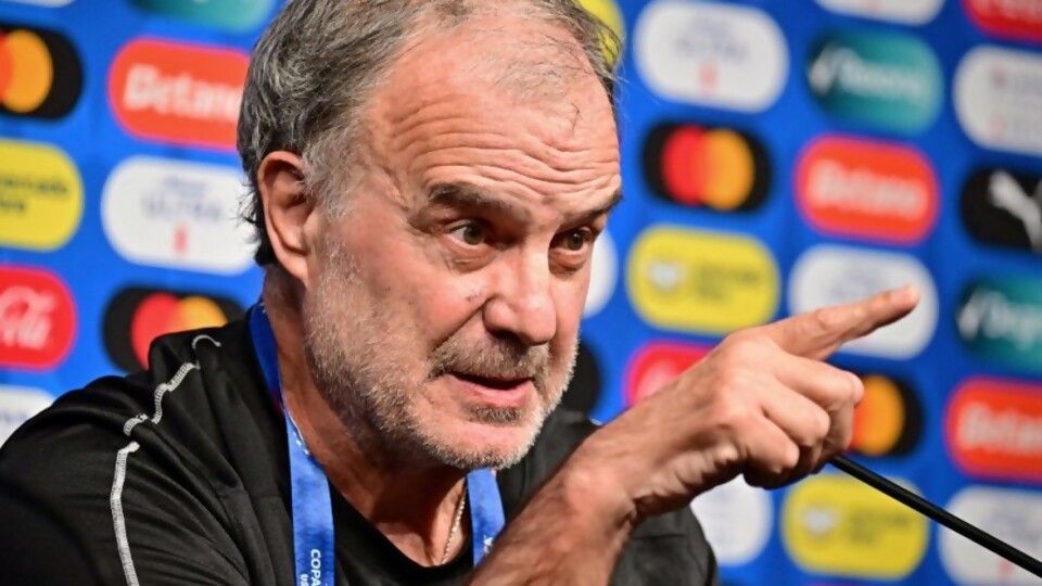 Conmebol le abrió un expediente a Bielsa por criticar la organización de la Copa América —  Deportes — Primera Mañana | El Espectador 810