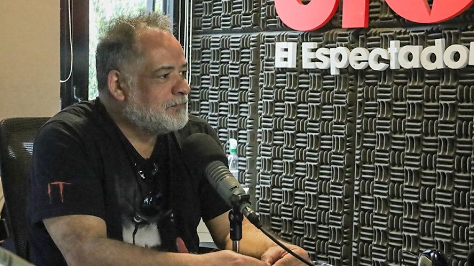 “Los 80’ fue una década muy cuadrada en lo musical” —  La entrevista — Paren Todo | El Espectador 810