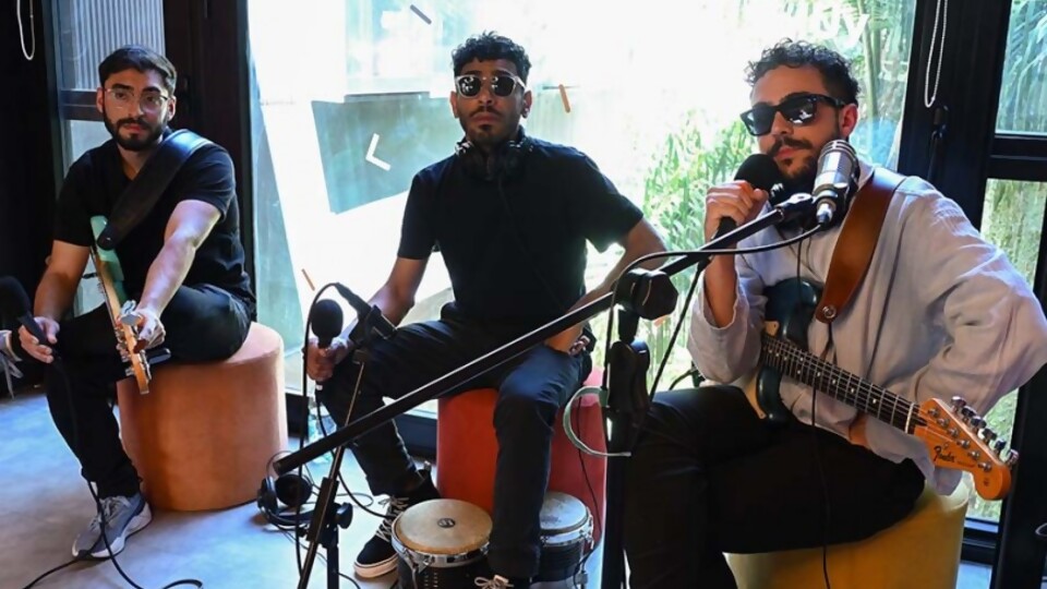  Cumbia club presentó en vivo una pequeña versión del “after más grande” —  Entrevistas — No Toquen Nada | El Espectador 810