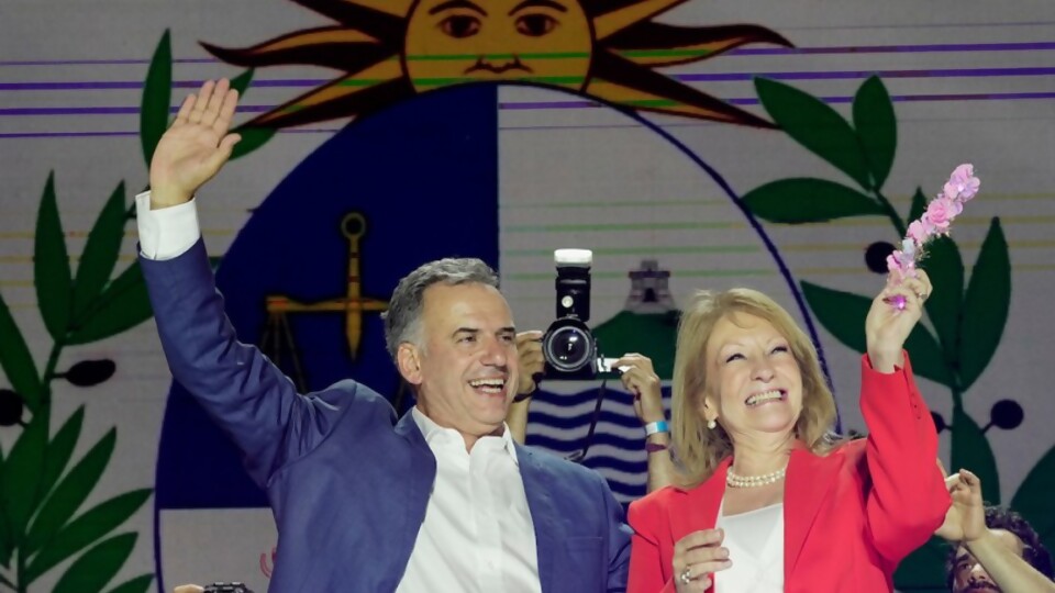 Ganadores y perdedores/ El discurso de Carolina Cringe, la ganadora que no sabe que perdió (no se lo digan) —  Columna de Darwin — No Toquen Nada | El Espectador 810