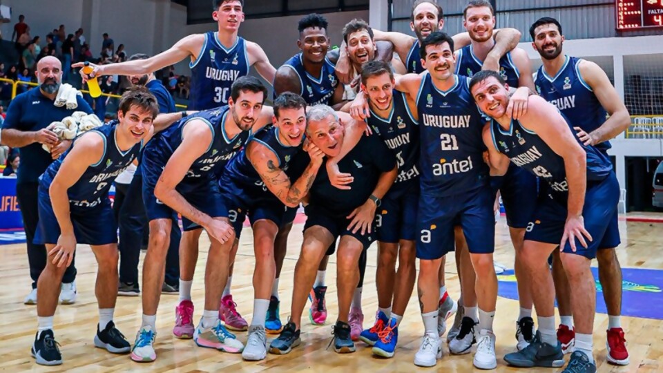 El progresismo de la selección uruguaya de básquetbol: nadies es más que naides —  Darwin - Columna Deportiva — No Toquen Nada | El Espectador 810