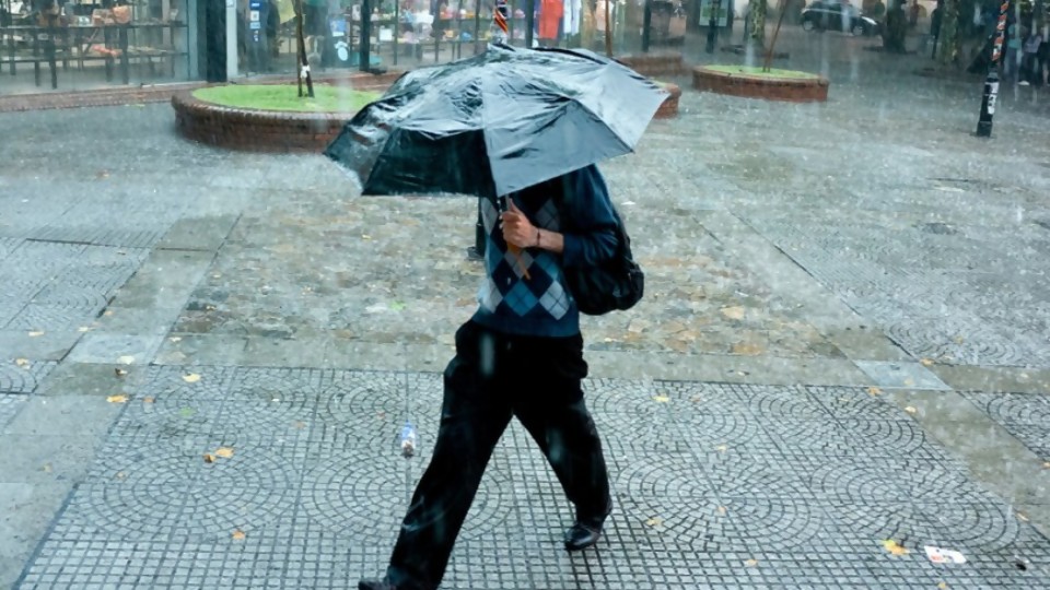 Vázquez Melo: “Copiosas lluvias y bajones abruptos de temperatura” —  Audios — Al Día 810 | El Espectador 810