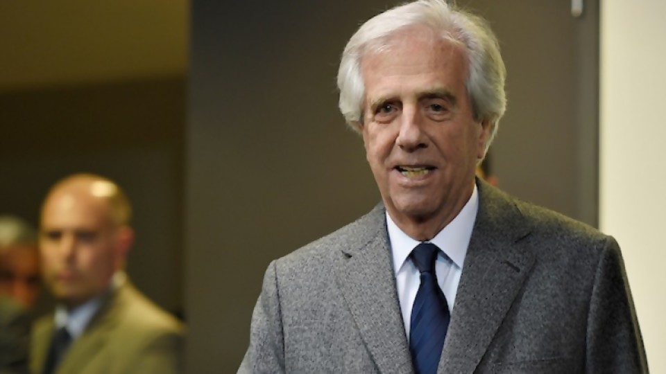 La tecnología en las elecciones y el homenaje frustrado a Tabaré Vázquez —  NTN Concentrado — No Toquen Nada | El Espectador 810