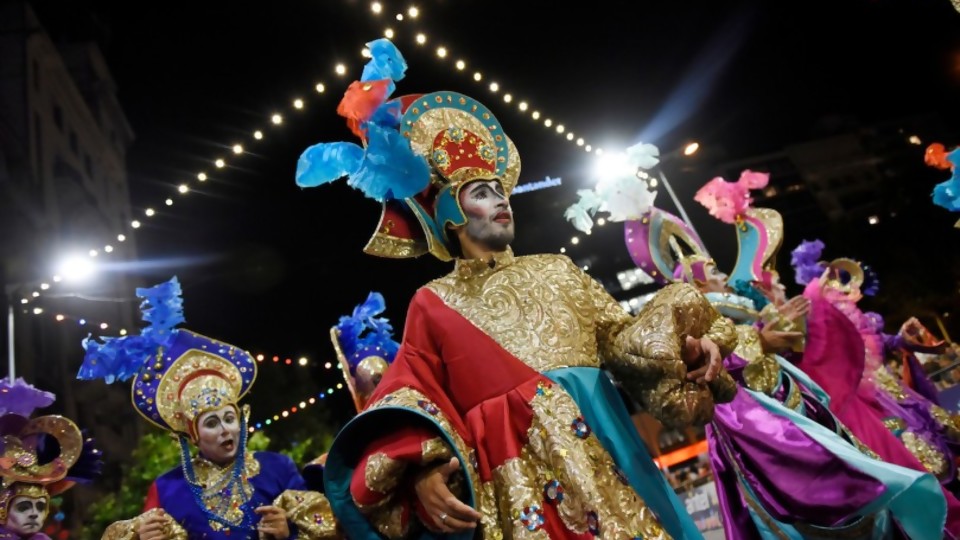 El otro lado del carnaval —  El mostrador — Bien Igual | El Espectador 810