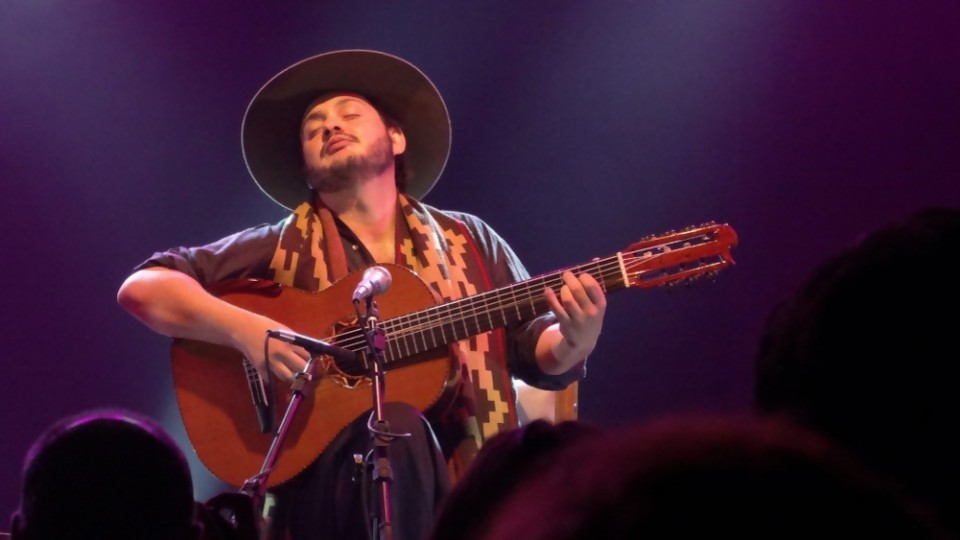 El mejor guitarrista vivo de Brasil toca en Uruguay y habló con NTN —  Denise Mota — No Toquen Nada | El Espectador 810