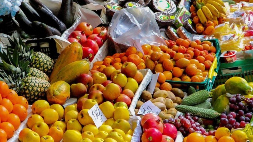 El impacto del calor y la sequía en la calidad y precio de frutas y verduras —  Puesta a punto — Más Temprano Que Tarde | El Espectador 810