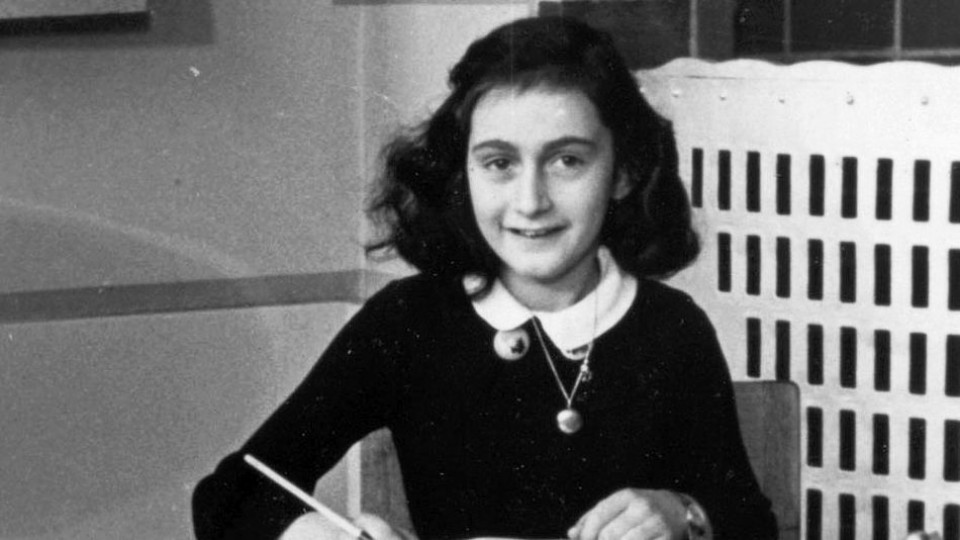 12 de junio, 91 años del nacimiento de Ana Frank —  Puesta a punto — Más Temprano Que Tarde | El Espectador 810