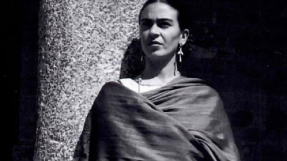 La historia de Frida Kahlo, la artista que convirtió su obra en el reflejo de su vida —  Musas, mujeres que hicieron historia — Abran Cancha | El Espectador 810