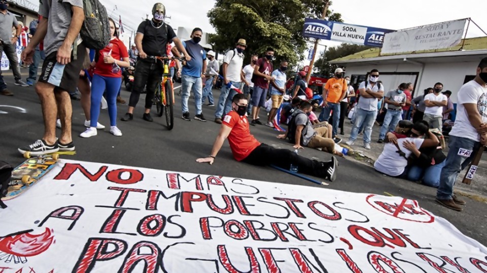 Costa Rica: la pandemia desestabiliza al gobierno —  La Entrevista — Más Temprano Que Tarde | El Espectador 810