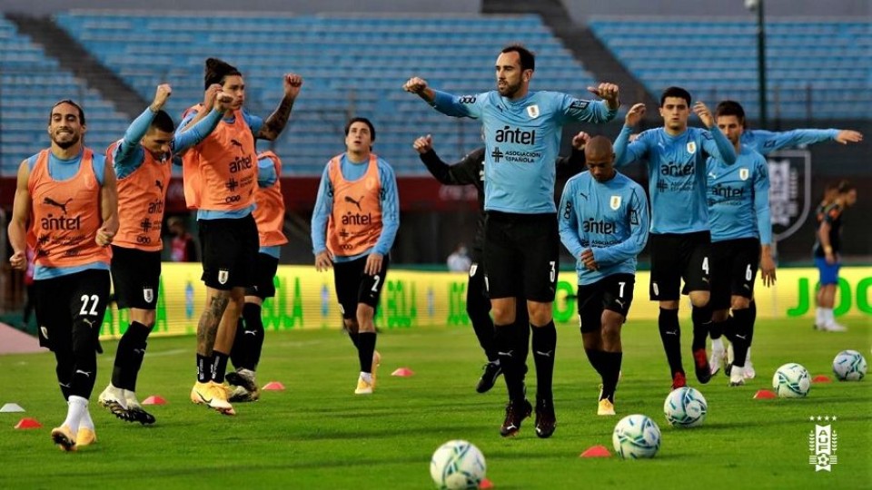 Suárez asumió la responsabilidad de los jugadores en los casos positivos en la selección —  Deportes — Primera Mañana | El Espectador 810