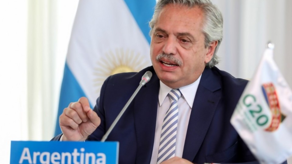 La entrevista y la comunicación “sin filtro” del presidente argentino —  Facundo Pastor — No Toquen Nada | El Espectador 810