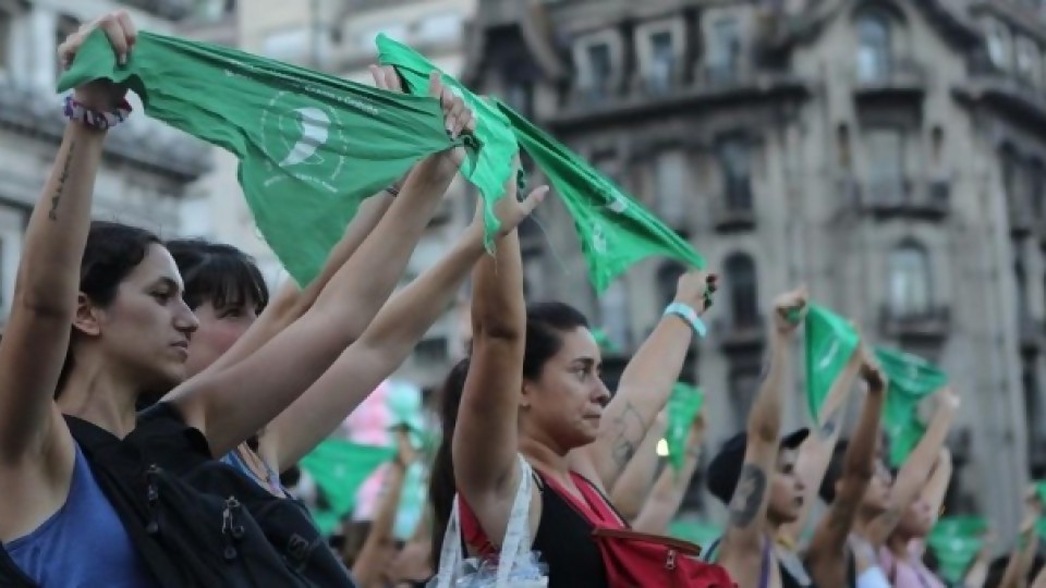 Argentina se encamina a la despenalización del aborto —  Entrada libre — Más Temprano Que Tarde | El Espectador 810