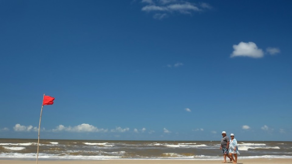 Horacio Yanes, director de Turismo de Canelones, explicó el alcance de la aplicación que busca evitar las aglomeraciones en las playas del departamento —  Entrevistas — Al Día 810 | El Espectador 810