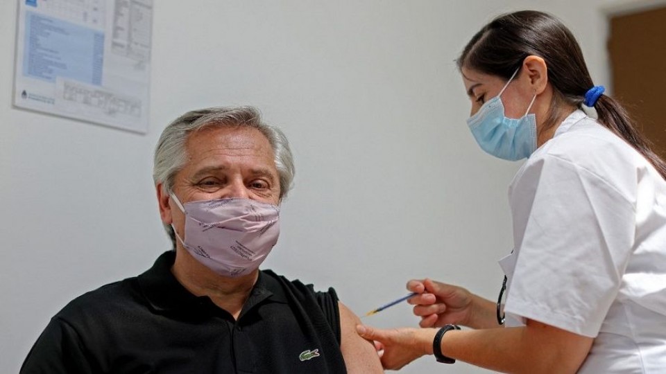 La vacunación Vip de Argentina —  Claudio Fantini — Primera Mañana | El Espectador 810