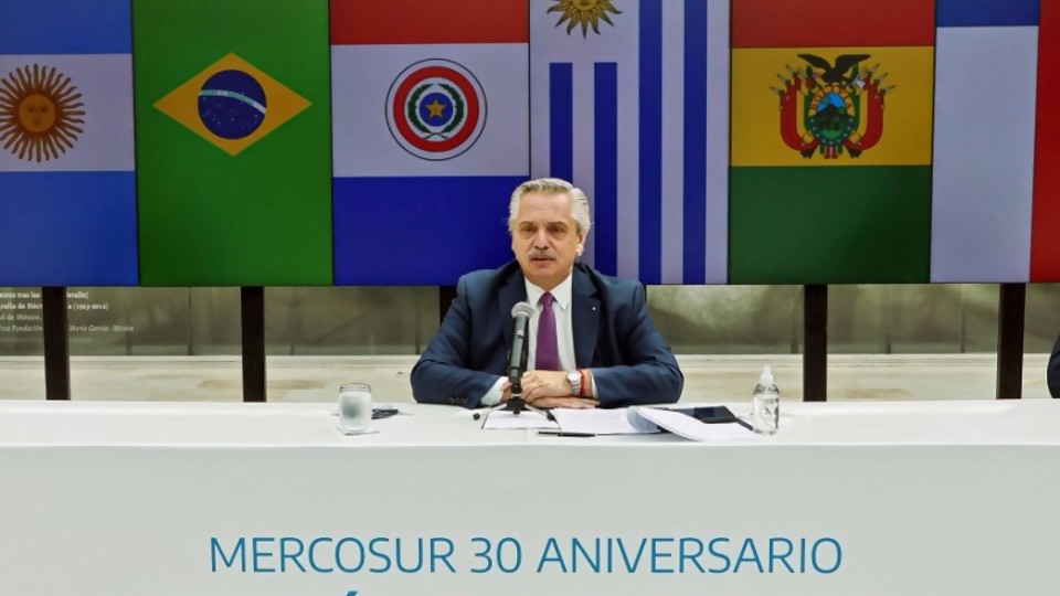 La Hora de los Deportes del Mercosur, ep. 30 aniversario: “El Lastre” —  Columna de Darwin — No Toquen Nada | El Espectador 810
